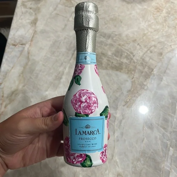 Painted bottle - Picture 1 of 2